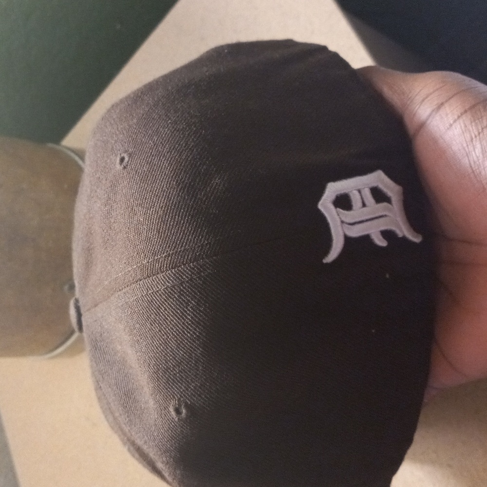 Detroit hat - Picture 2 of 3